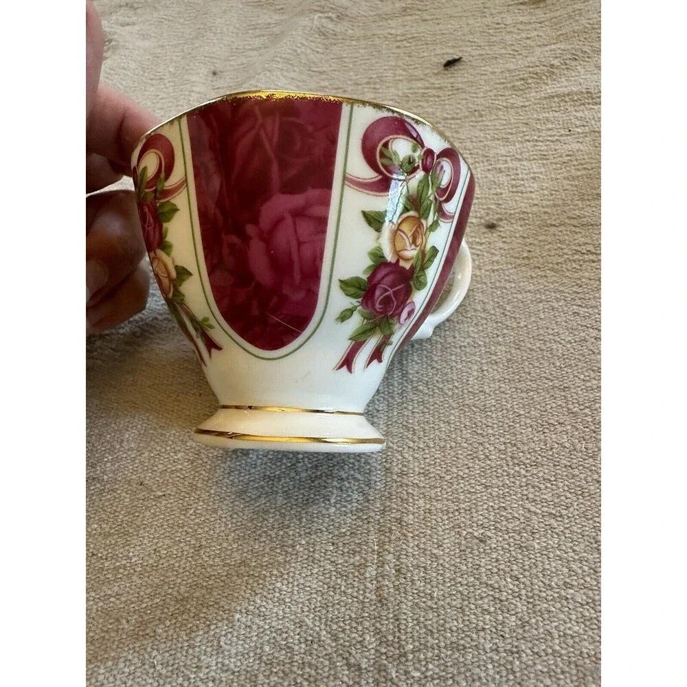 Royal Albert this vintage